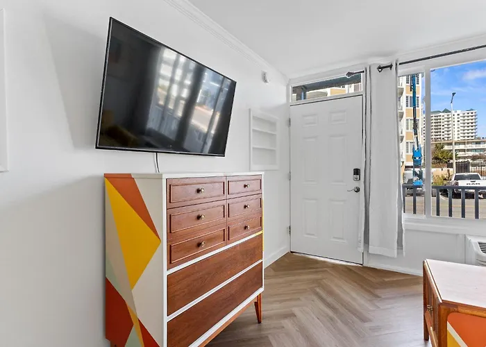 Remodeled With New Furnishings, Induction Cooktop, And Steps To The Ferienhaus Ocean Stadt