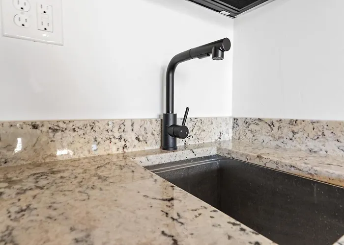 Remodeled With New Furnishings, Induction Cooktop, And Steps To The Ferienhaus Ocean Stadt