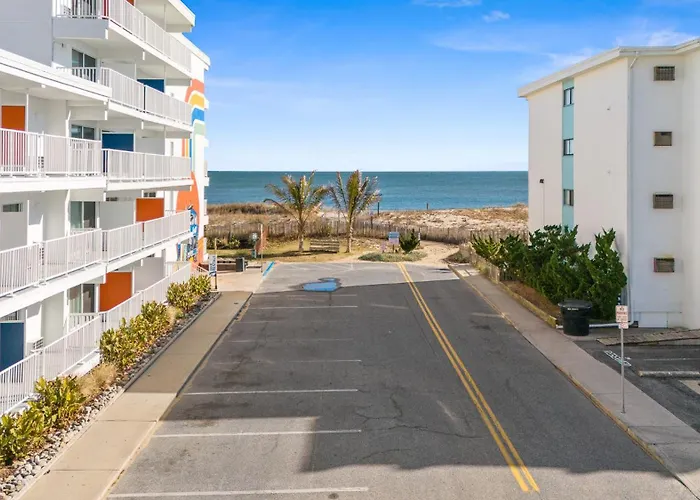 Ferienhaus Remodeled With New Furnishings, Induction Cooktop, And Steps To The Ocean Stadt